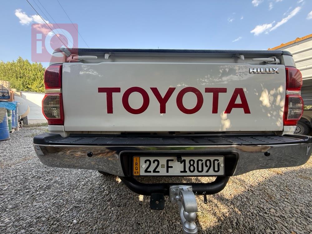 تويوتا هايلوكس